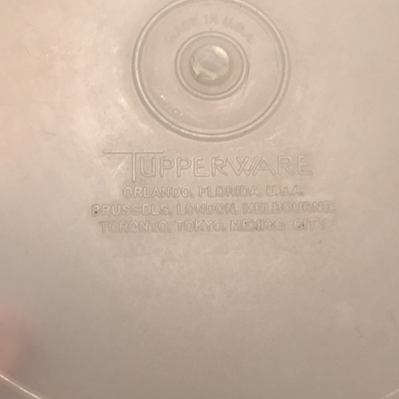 12 inch Round Divided Tupperware Bowl - Picture 7 of 12